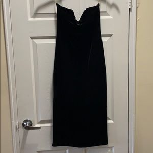 💚 Velvet strapless dress